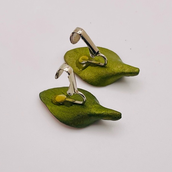 Handcrafted Calla Lily Clip Earrings With 14K Wire and Freshwater Pearl - Picture 8 of 11